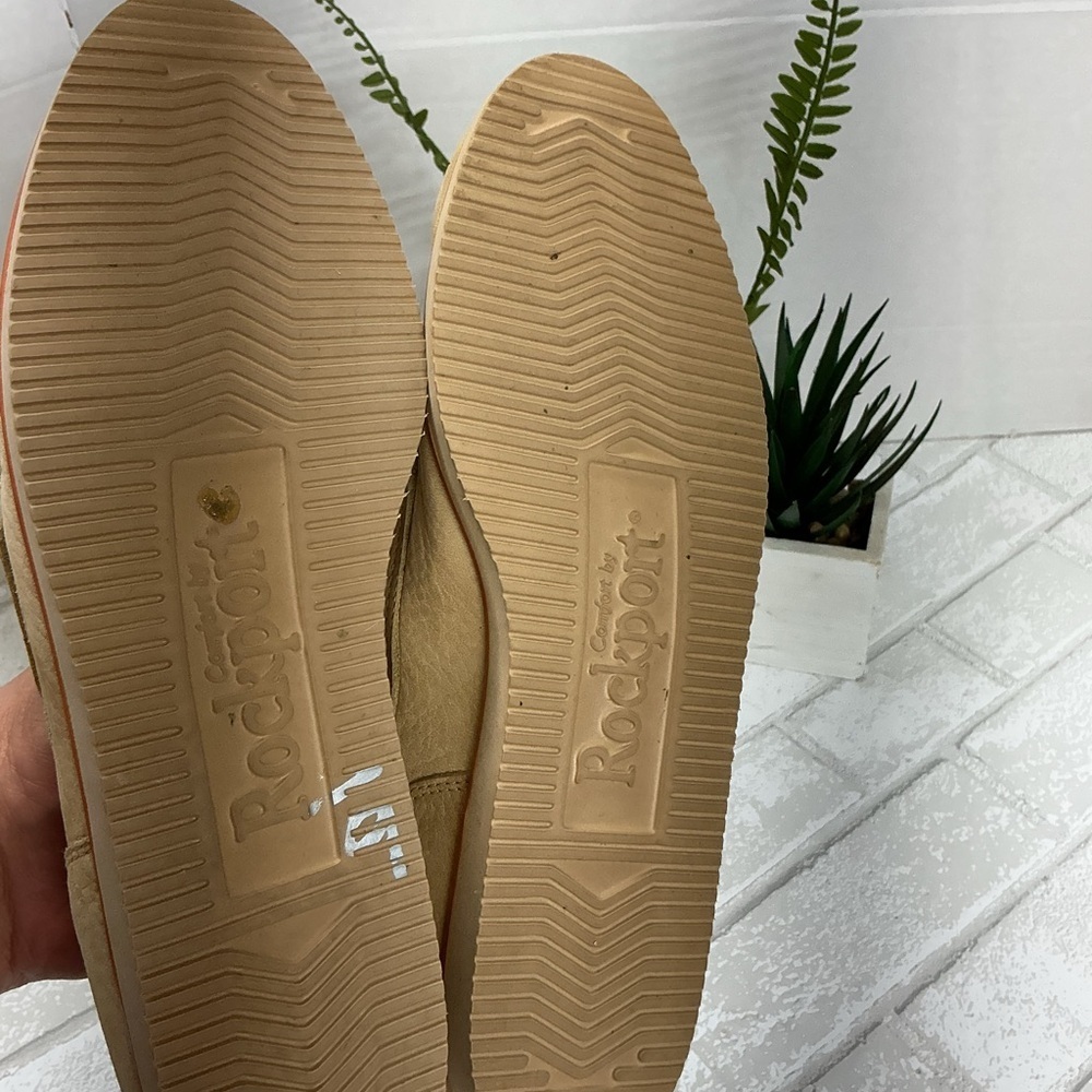 Rockport women's  Beige Boat Shoes - Picture 3 of 4